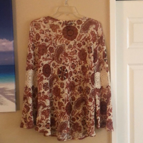 Top - Picture 3 of 4